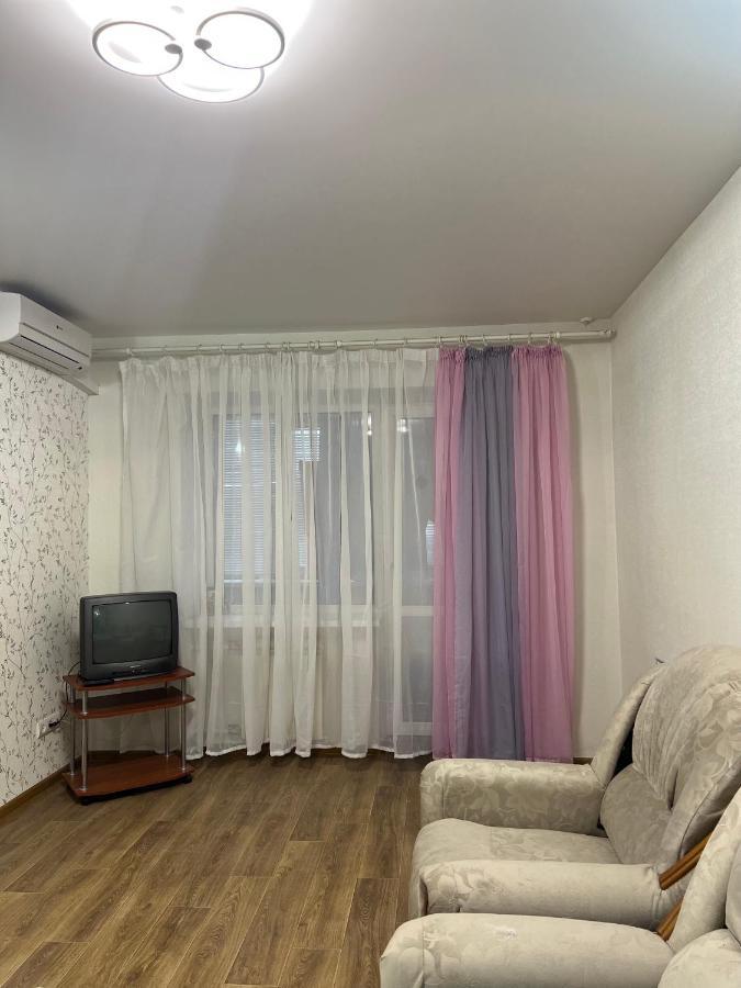 Квартира Недалеко От Центра Города Kharkov Ngoại thất bức ảnh